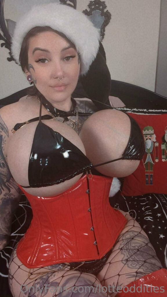 OnlyFans – LotteOddities / Charlotte – Nude