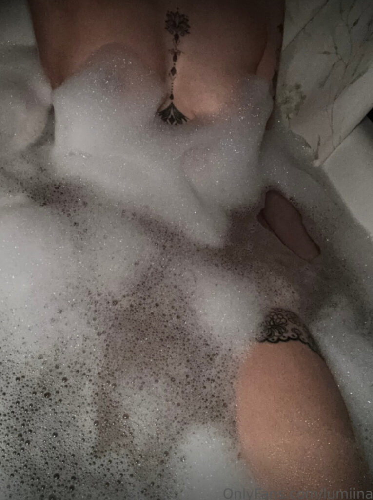 OnlyFans – Lumiina – Nude
