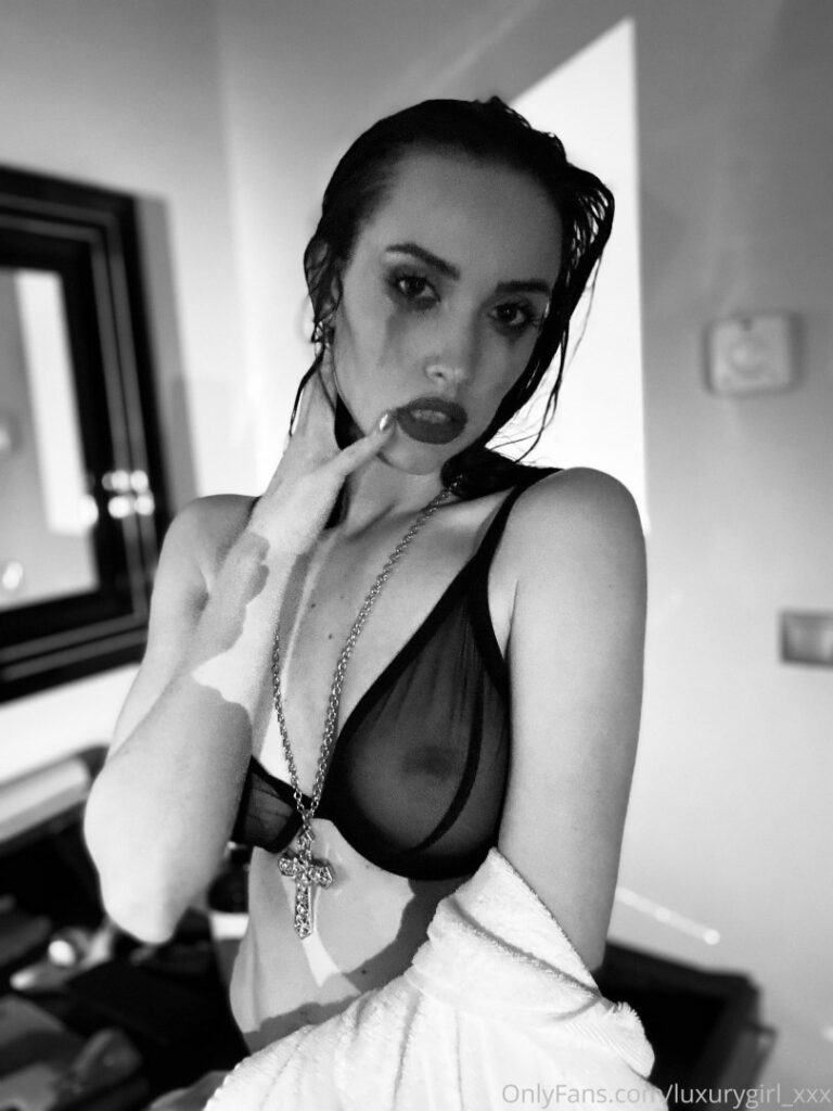 OnlyFans – LuxuryGirl – luxurygirl_xxx – Nude