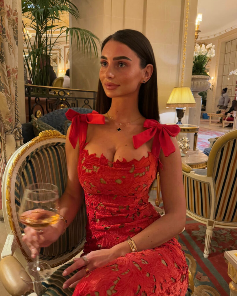 Instagram – Maddy Cheary / maddycheary – Nude