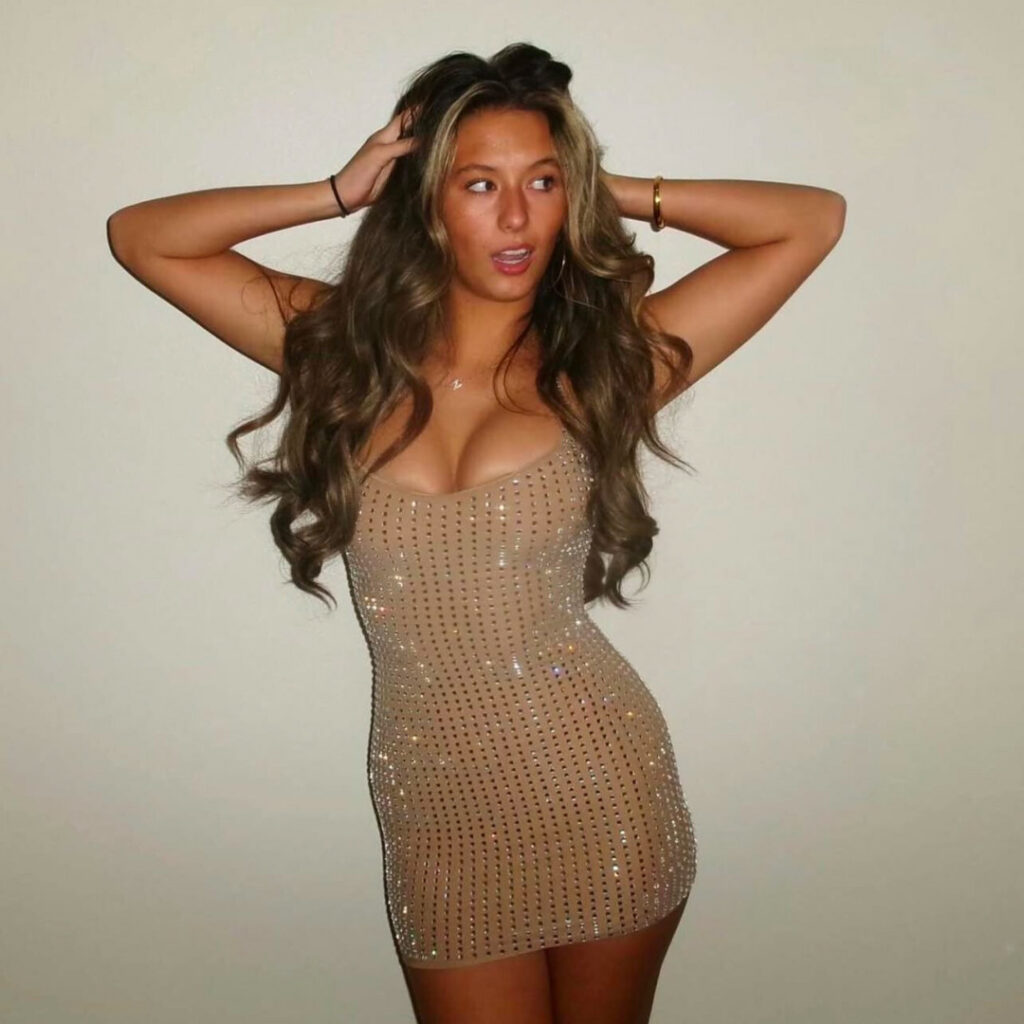 TikTok – Teen – Makenna Jenkins / makenna5692 / coolestbabeoutthere / kenna121 – Nude Leaks