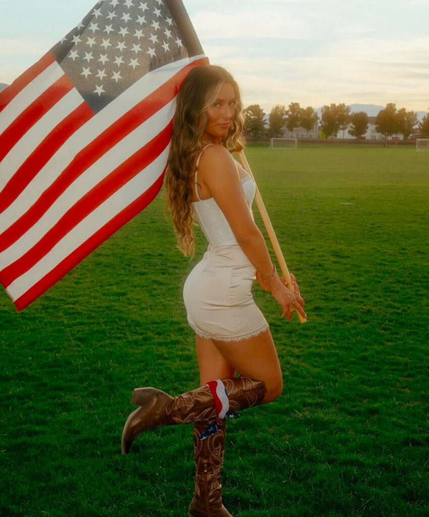 TikTok – Teen – Makenna Jenkins / makenna5692 / coolestbabeoutthere / kenna121 – Nude Leaks