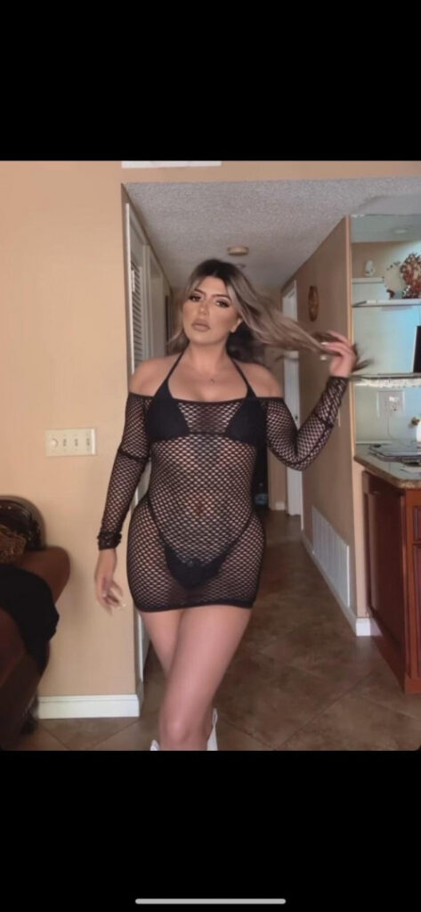 Instagram – T H I C C – Mandi Awadis (@Mandiawadis) – Nude Leaks