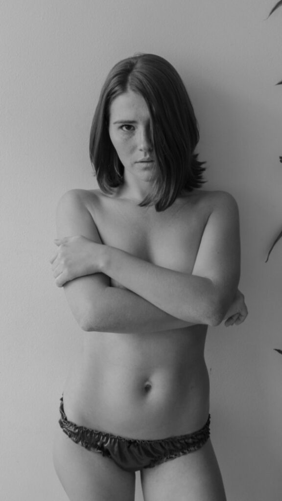 Brazil – Celeb – Mariah de Moraes / Mariah Rocha – Nude