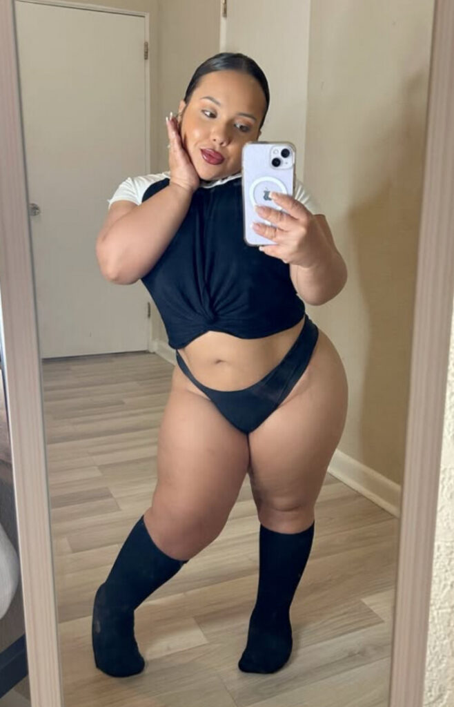OnlyFans – Mariebaby/Smokeydabear__ – Nude