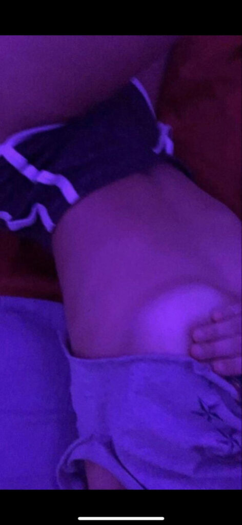 TikTok – MAYA JAKUBOWSKI – Nude