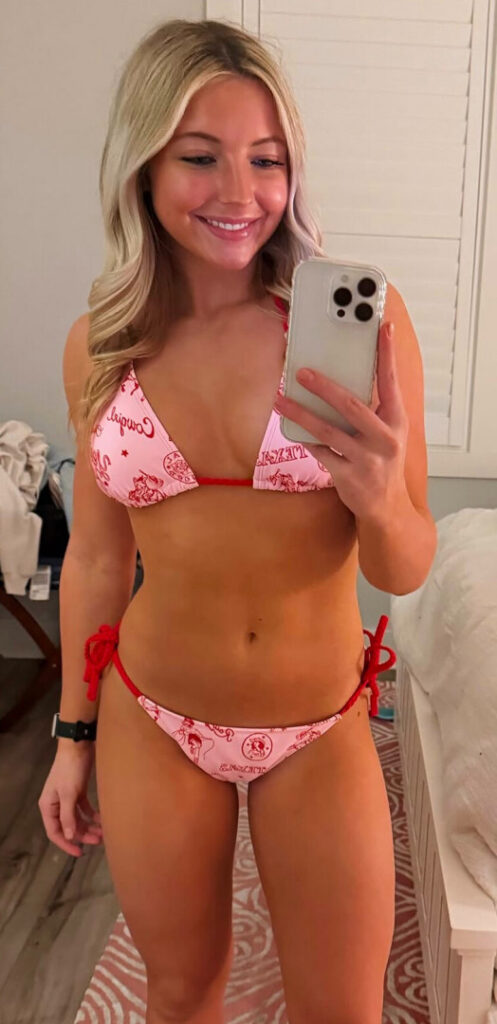 TikTok – Instagram – Fanfix – Meadow Eads / meadowmxrie / meadow.eads – Nude