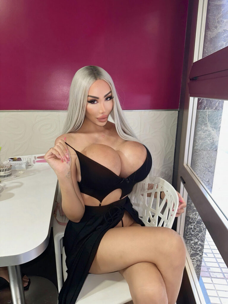 OnlyFans – Fansly – megan.million.official / luxurydoll – Nude Leaks