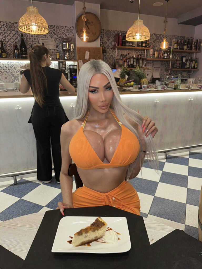 OnlyFans – Fansly – megan.million.official / luxurydoll – Nude Leaks