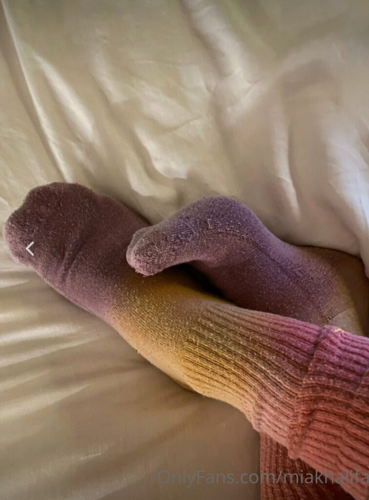 XXX – Mia Khalifa – Nude