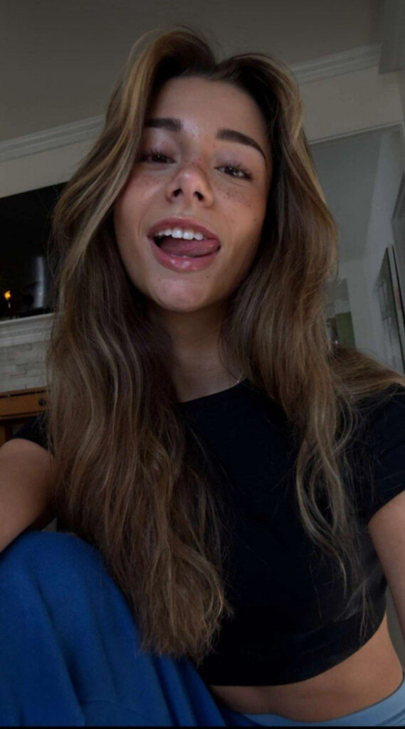 TikTok – Instagram – Mikayla Campinos – Nude