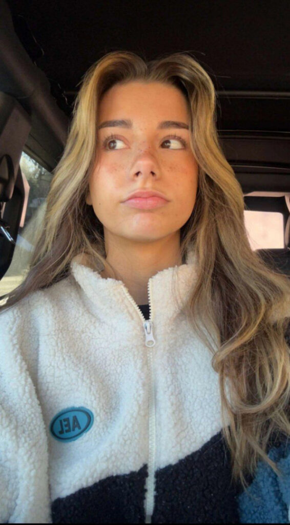 TikTok – Instagram – Mikayla Campinos – Nude