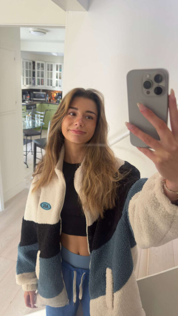 TikTok – Instagram – Mikayla Campinos – Nude