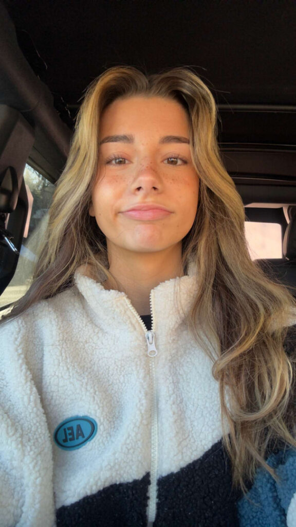 TikTok – Instagram – Mikayla Campinos – Nude