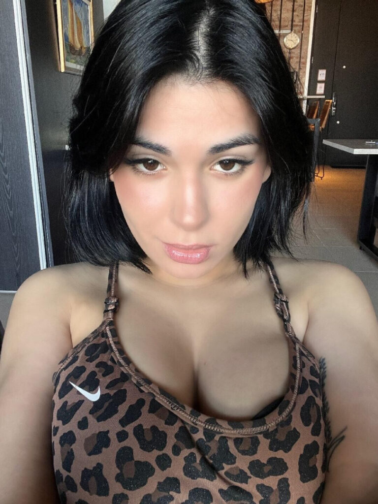 OnlyFans – Instagram – mikkirusso / mikkieznfvv – Nude Leaks