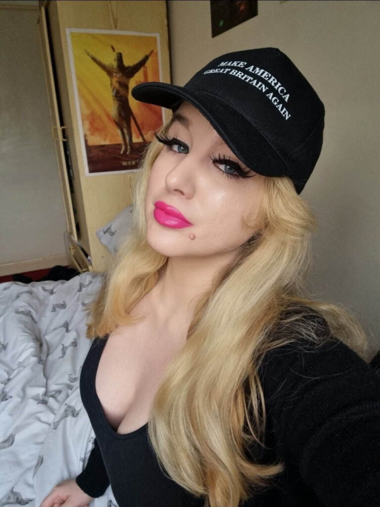 Moon Dragon aka frozenaesthetic – Nude Leaks