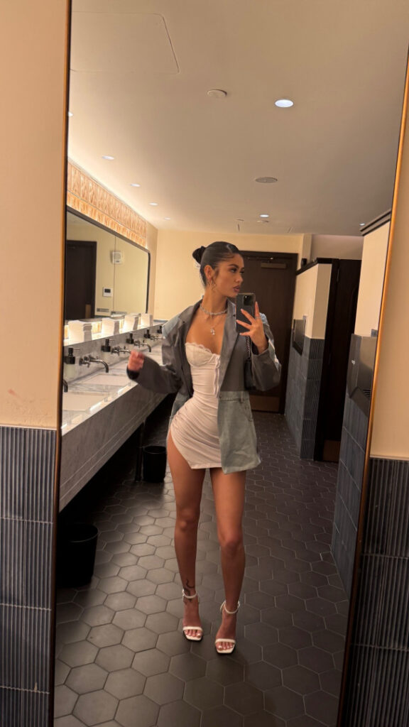 Instagram – Teen – Naaz Torbati – Nude