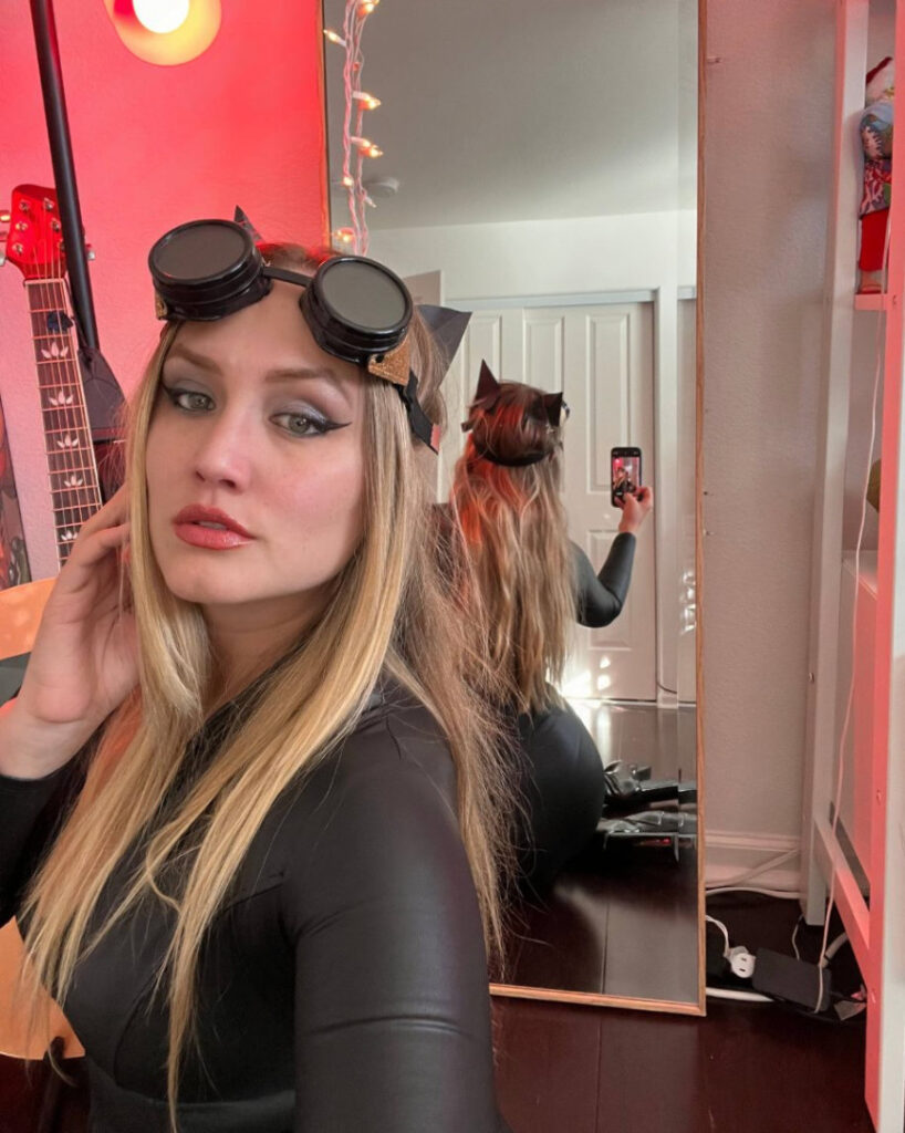 Instagram – Cosplay – Naomi Kyle – Nude