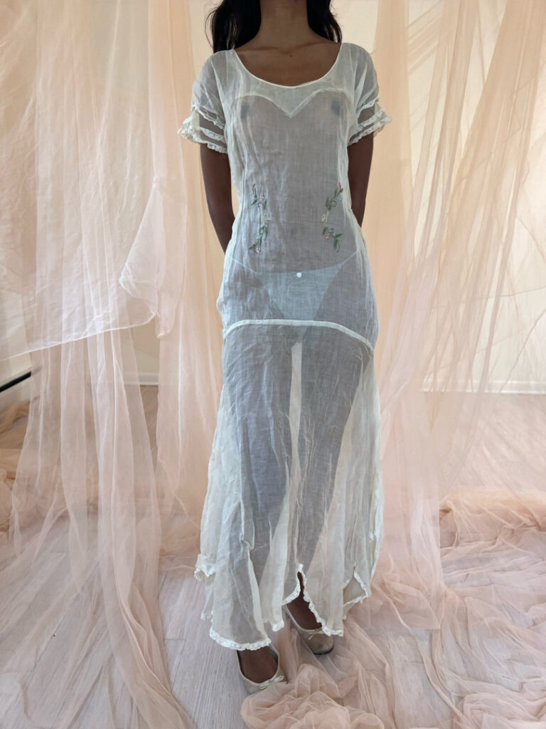 Instagram – Petite – Teen – Naz Alam / nazzz0701 – Nude