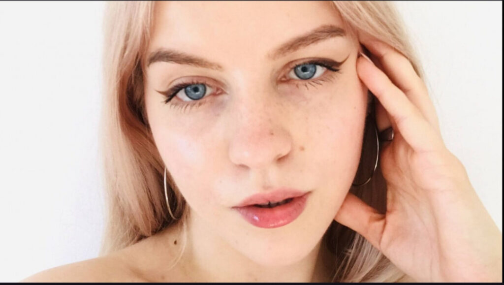 Cam Girls – NikkiDreams/LindseyBlo/LindseyLo/Vi_reis/AmeliaRise – Nude Leaks