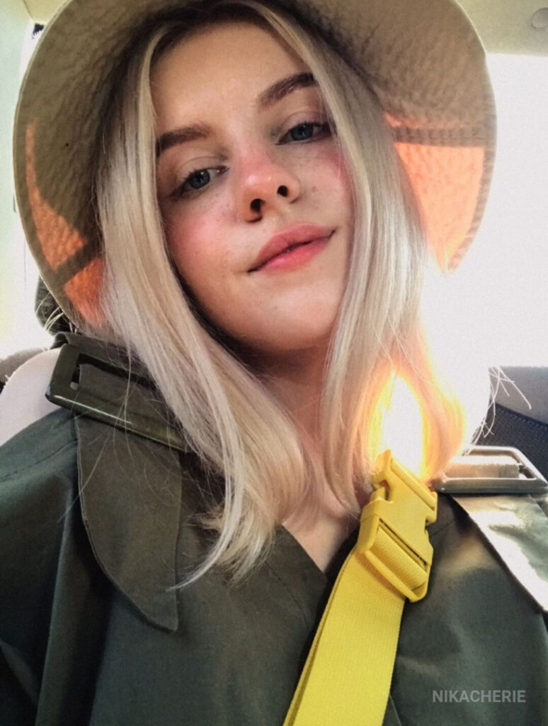 Cam Girls – NikkiDreams/LindseyBlo/LindseyLo/Vi_reis/AmeliaRise – Nude Leaks