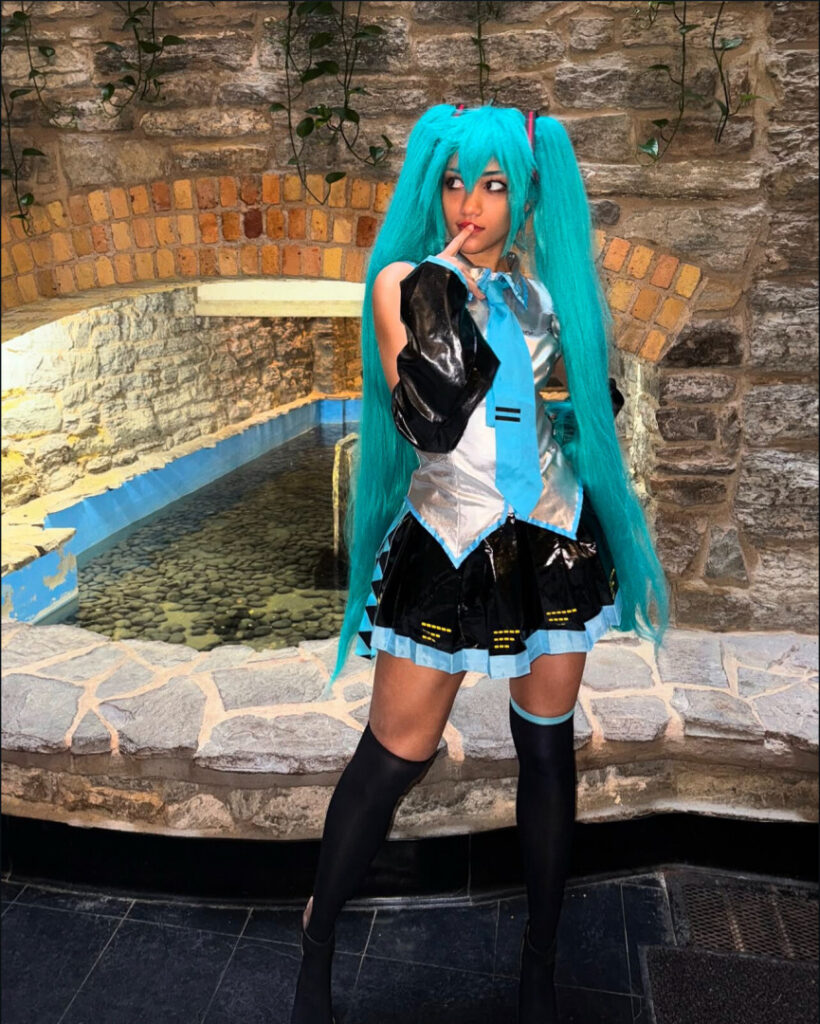 Instagram – numochiii ladokei crystal – Nude