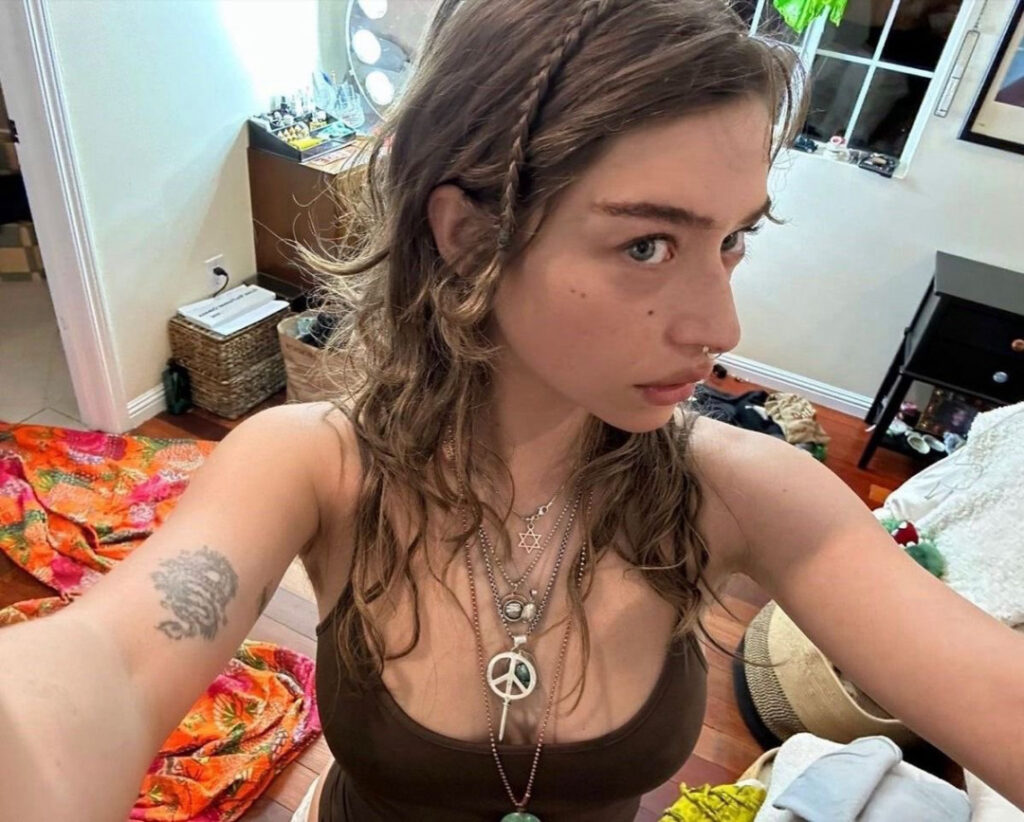 Celeb – Odessa A’zion – Nude Leaks