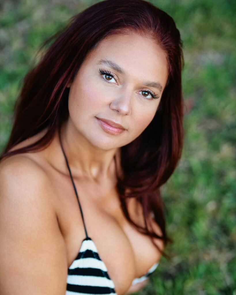 Instagram – T H I C C – Latina – Pamela Alexandra – Nude