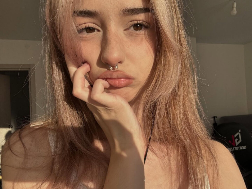 TikTok – Instagram – Teen – pavuk1_0 – Nude Leaks