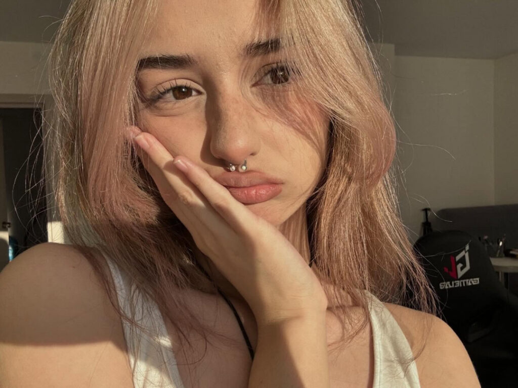 TikTok – Instagram – Teen – pavuk1_0 – Nude Leaks