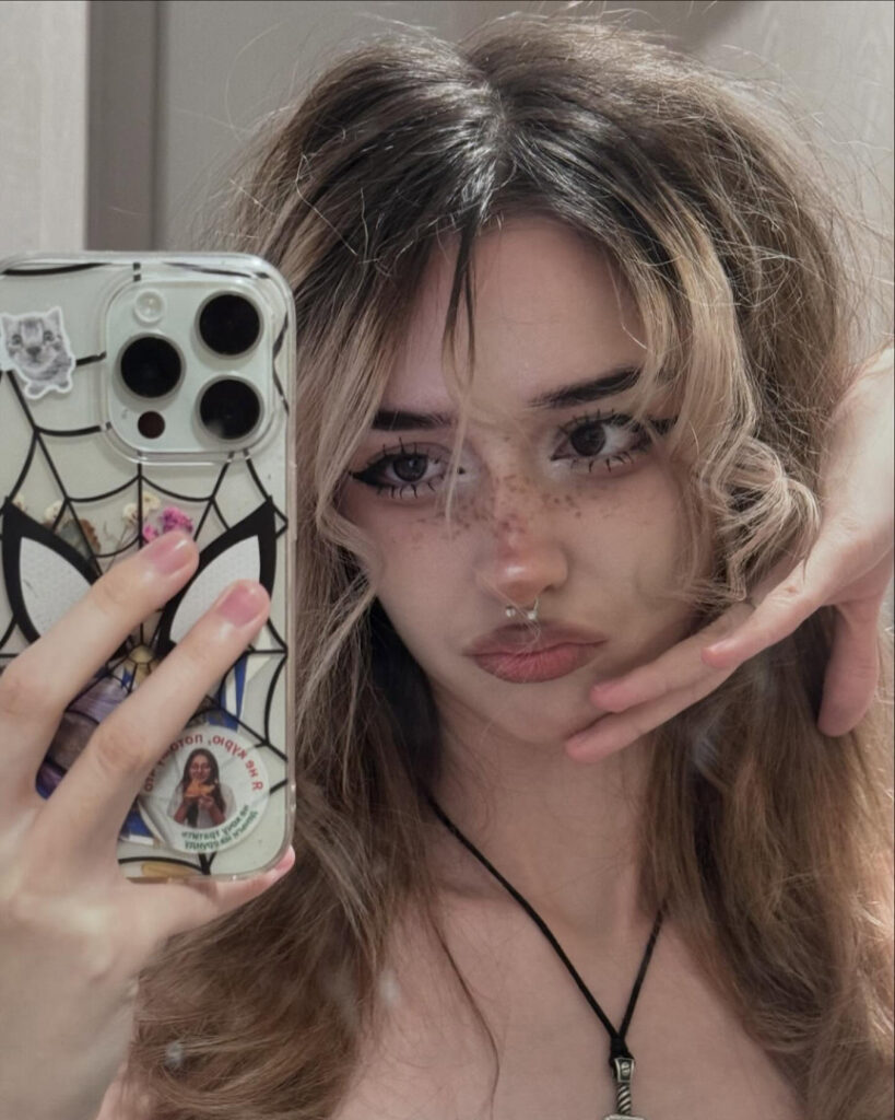 TikTok – Instagram – Teen – pavuk1_0 – Nude Leaks