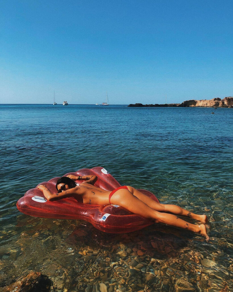 Instagram – Celeb – Peggy Gou – Nude