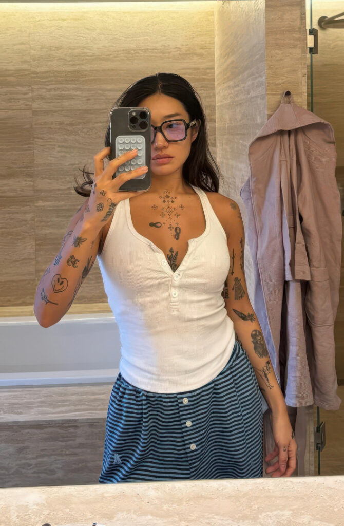 Instagram – Celeb – Peggy Gou – Nude