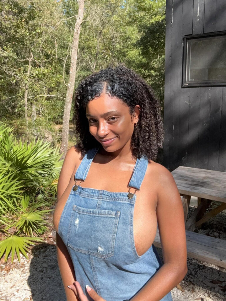 OnlyFans – Instagram – Ebony – planterriah | plantergirl – Nude