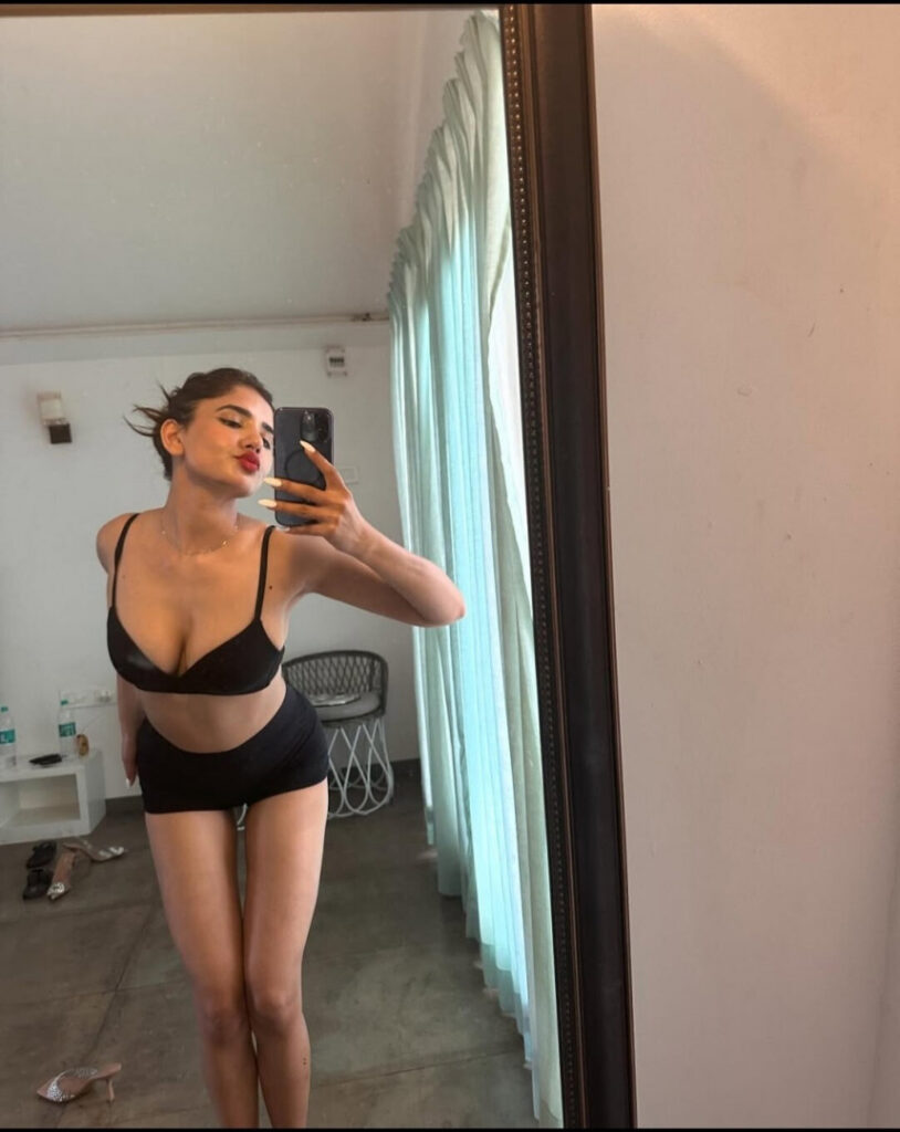 Instagram – Snapchat – Indian – Rachel Sharma – Nude