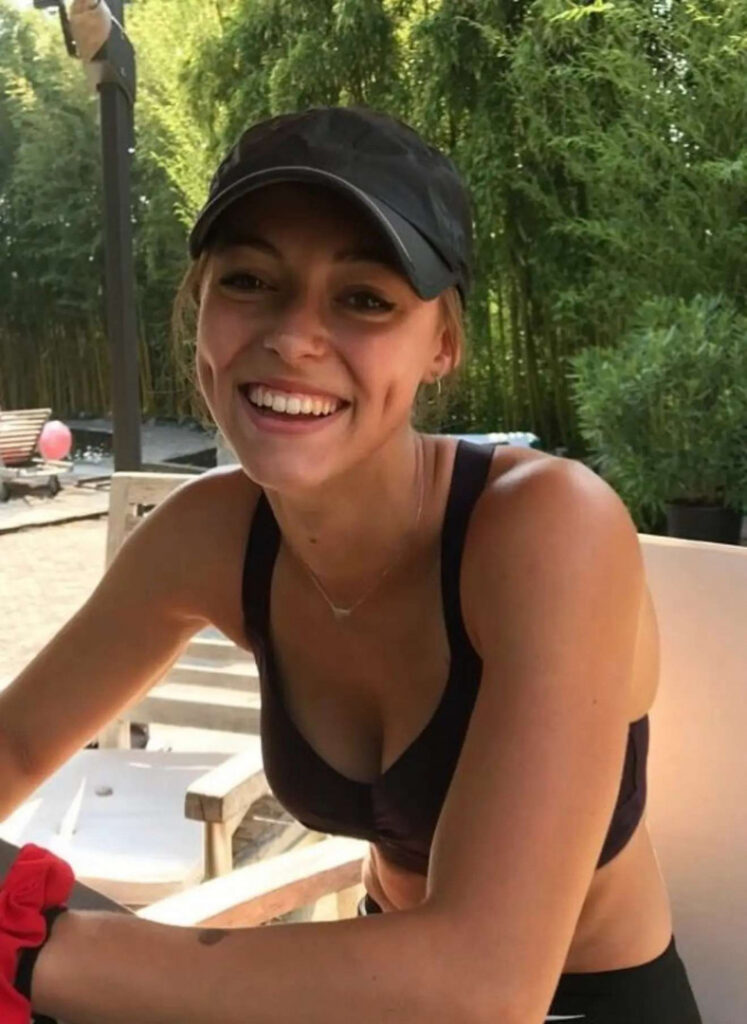 Instagram – Rani Rosius – Nude