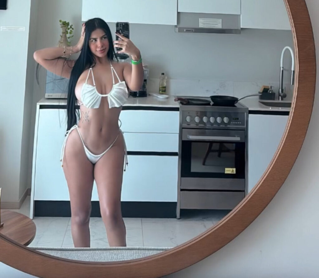 Youtube – TikTok – Instagram – Rashel Fernandez / Rashelrm – Nude Leaks