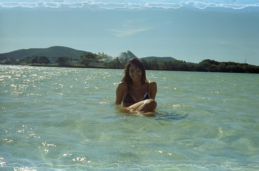 Brazil – Celeb – Rayssa Bratillieri – Nude