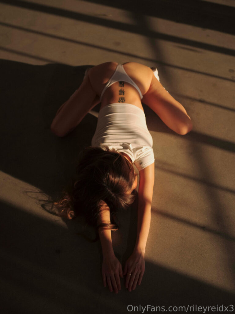 XXX – Petite – Riley Reid – Nude