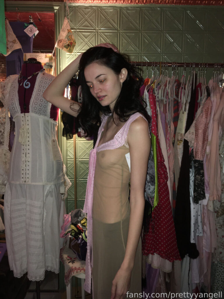 TikTok – Instagram – Petite – Rylrat / prettyybb – Nude