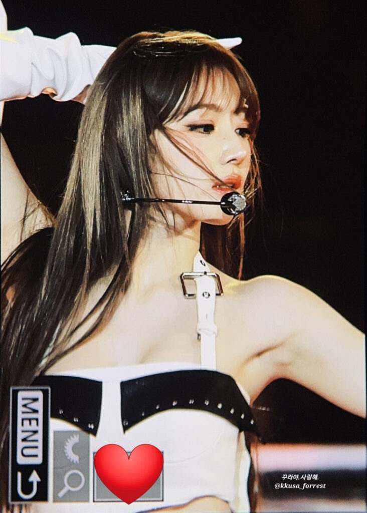 Celeb – Asian – Sakura Miyawaki 宮脇 咲良  LESSERAFIM – Nude Leaks