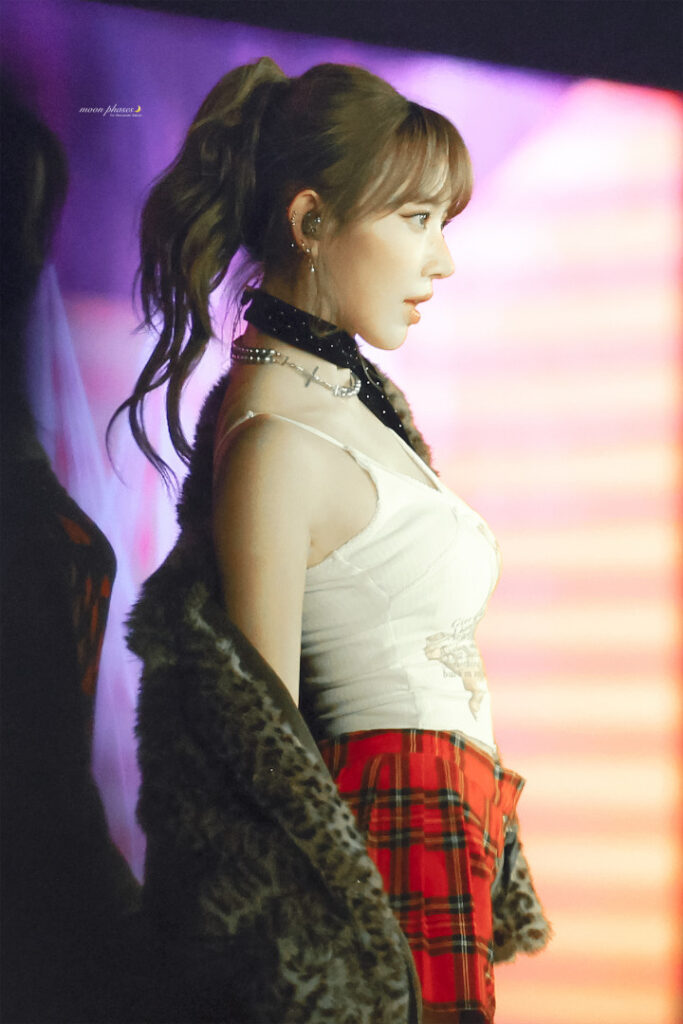 Celeb – Asian – Sakura Miyawaki 宮脇 咲良  LESSERAFIM – Nude Leaks