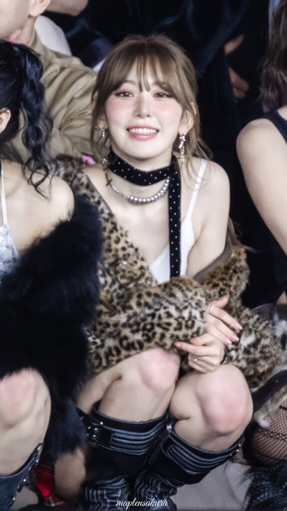 Celeb – Asian – Sakura Miyawaki 宮脇 咲良  LESSERAFIM – Nude Leaks