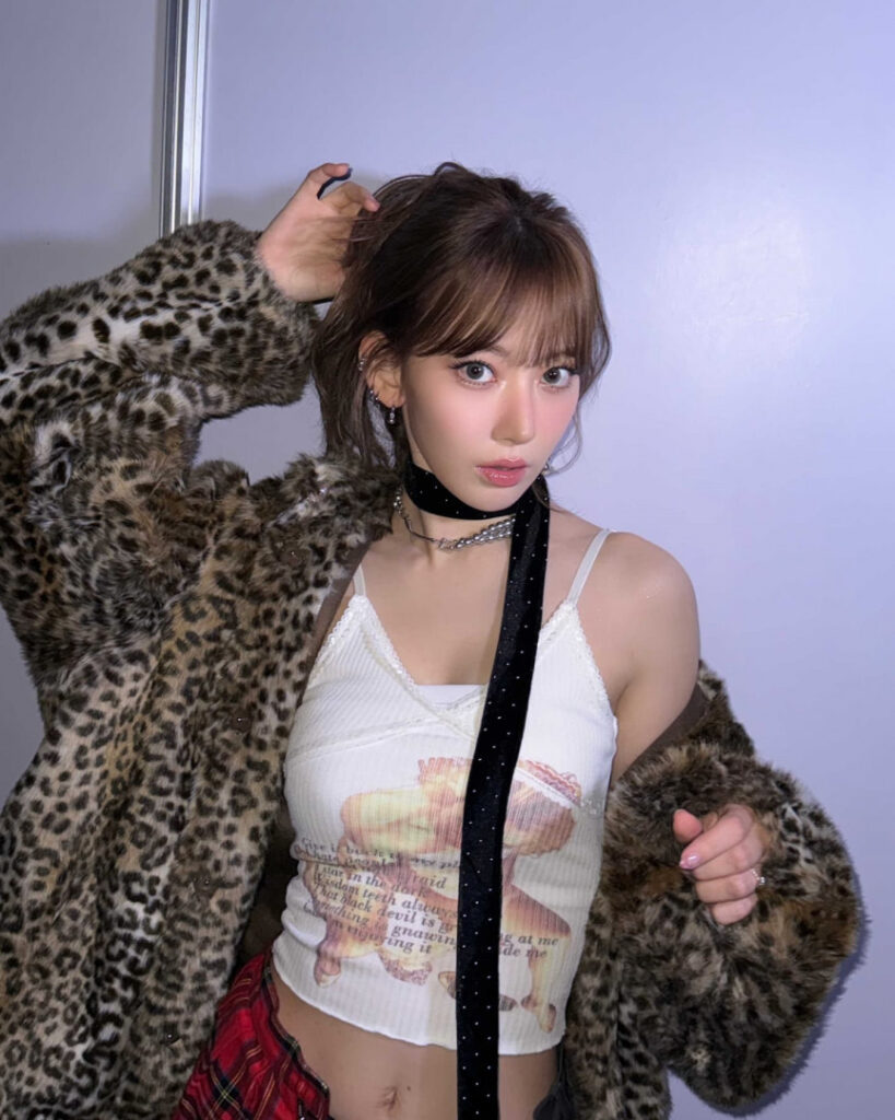 Celeb – Asian – Sakura Miyawaki 宮脇 咲良  LESSERAFIM – Nude Leaks