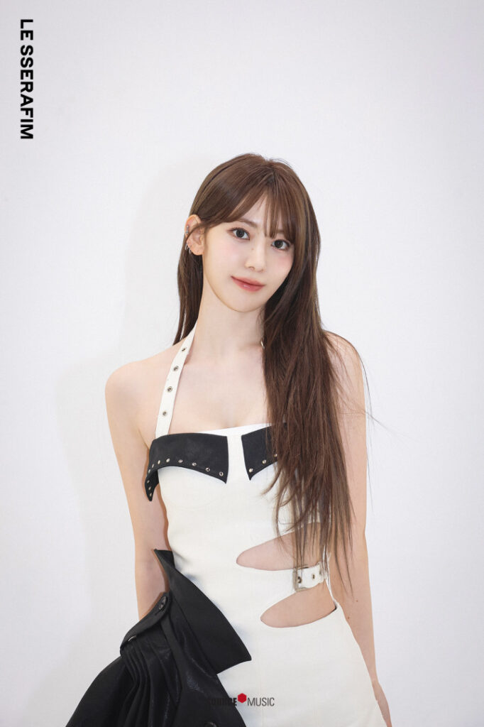 Celeb – Asian – Sakura Miyawaki 宮脇 咲良  LESSERAFIM – Nude Leaks