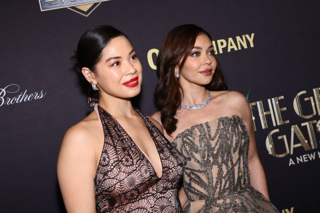 Celeb – Sarah Hyland – Nude