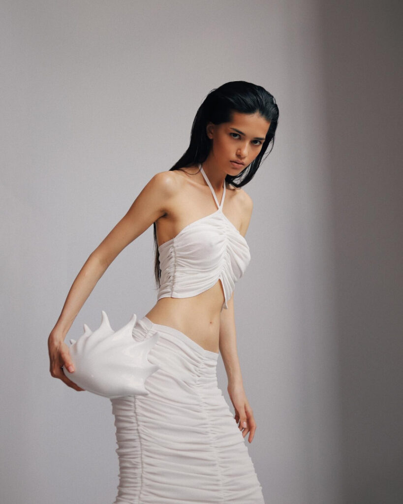 Instagram – Petite – Schassi / Rimma Happy / Rimma Schastlivaya – Nude