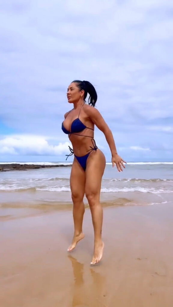 Brazil – Celeb – Scheila Carvalho – Nude