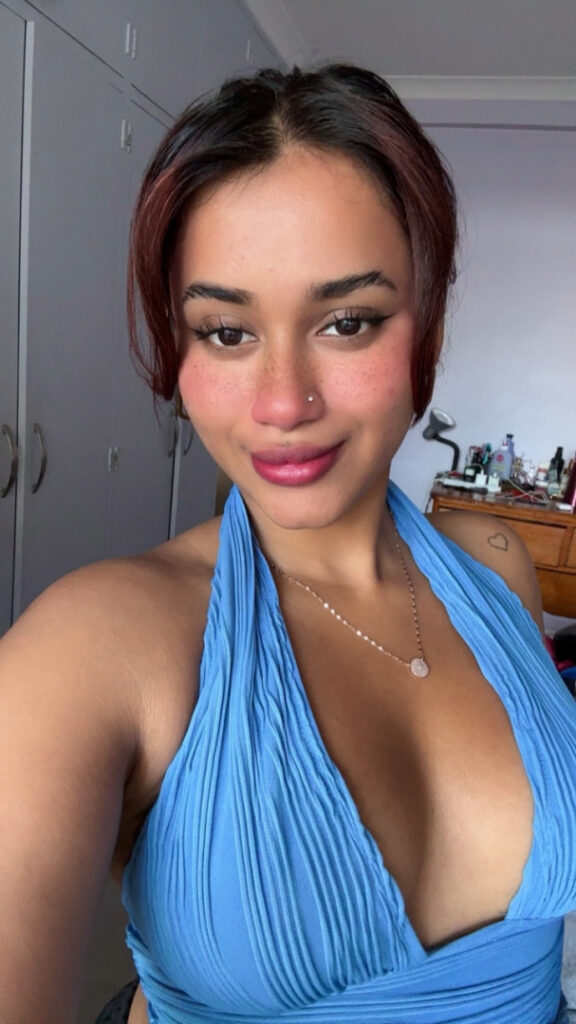 OnlyFans – Indian – T H I C C – senoritasara / senorita_sara._ – Nude Leaks