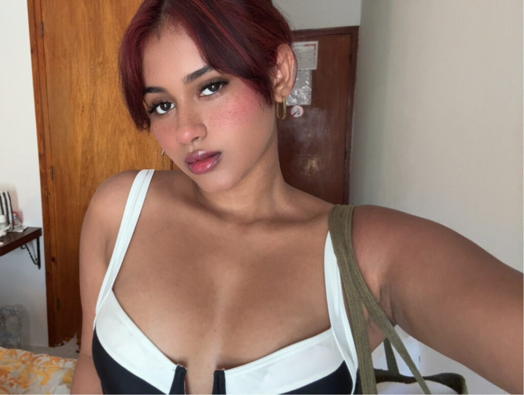 OnlyFans – Indian – T H I C C – senoritasara / senorita_sara._ – Nude Leaks